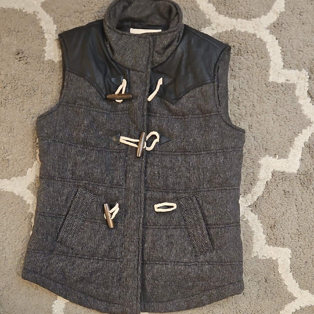 Women's Gray and Black Toggle Vest